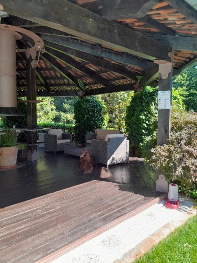 Tenuta Degli Angeli Rossi Asti Exteriör bild