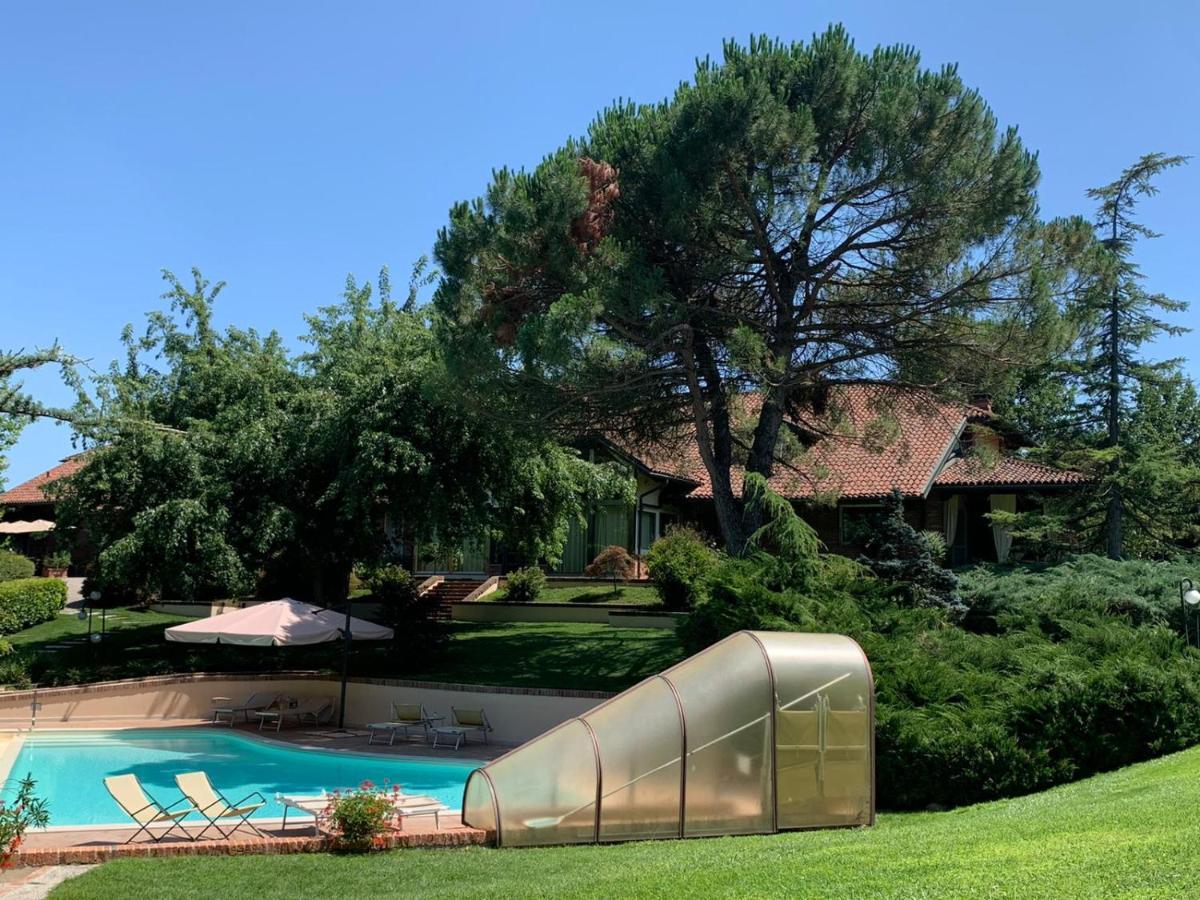 Tenuta Degli Angeli Rossi Asti Exteriör bild