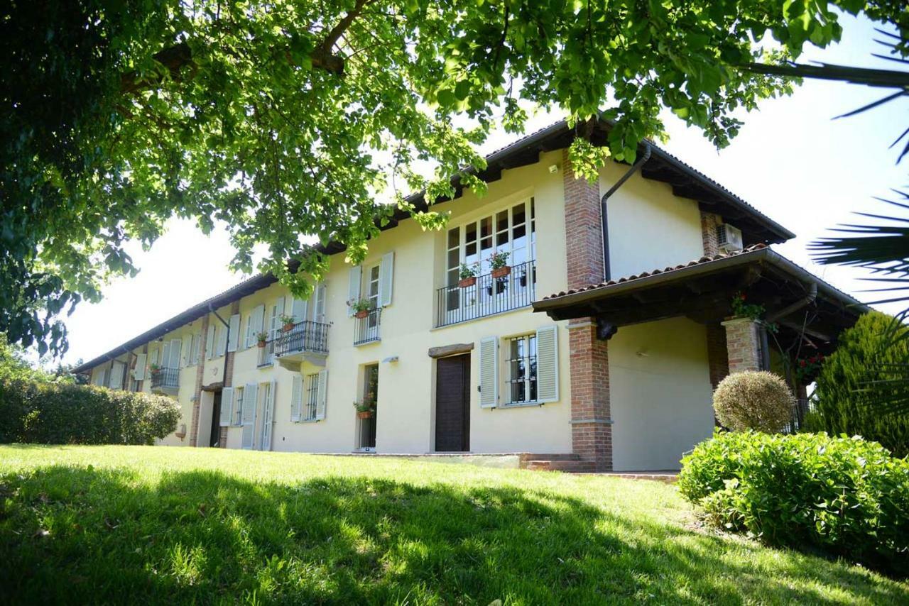 Tenuta Degli Angeli Rossi Asti Exteriör bild