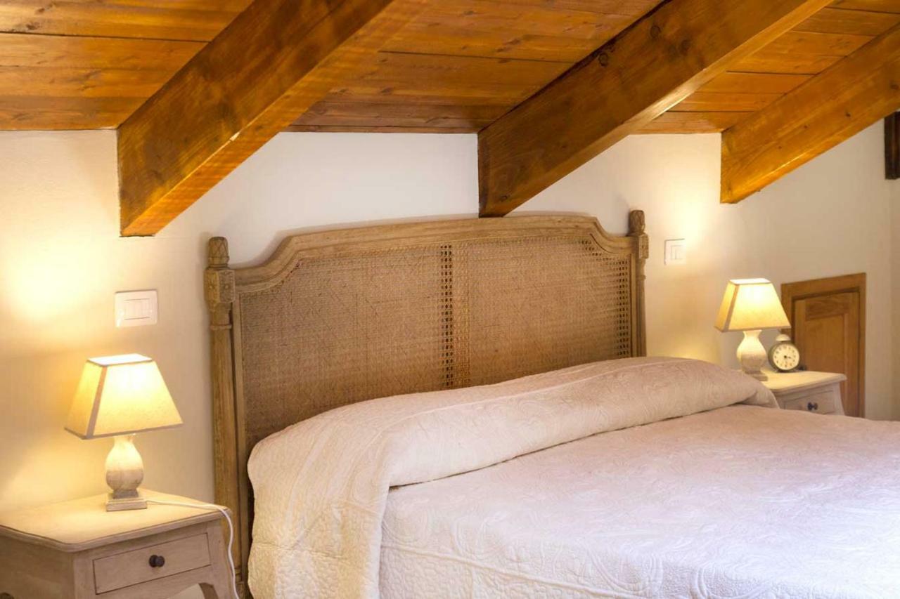 Tenuta Degli Angeli Rossi Asti Exteriör bild