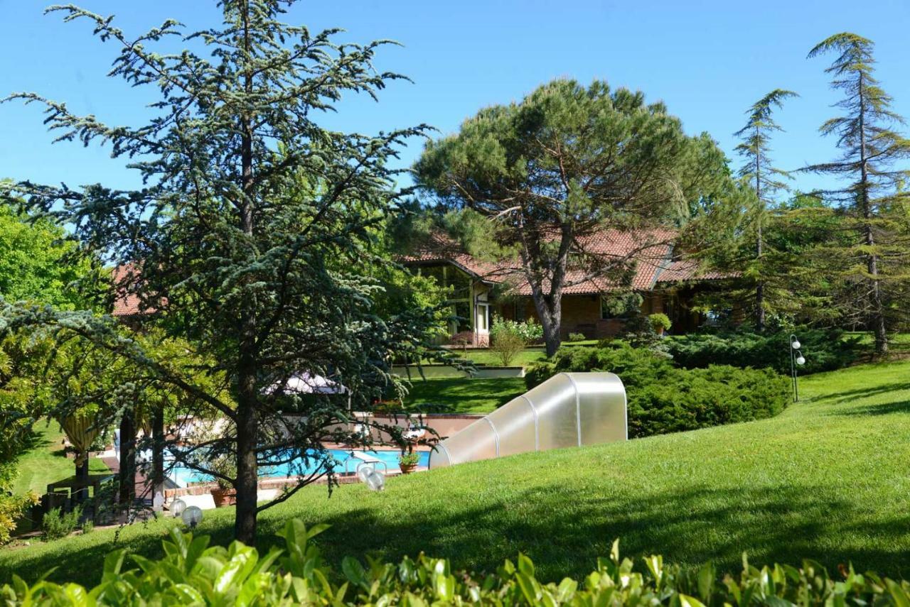 Tenuta Degli Angeli Rossi Asti Exteriör bild