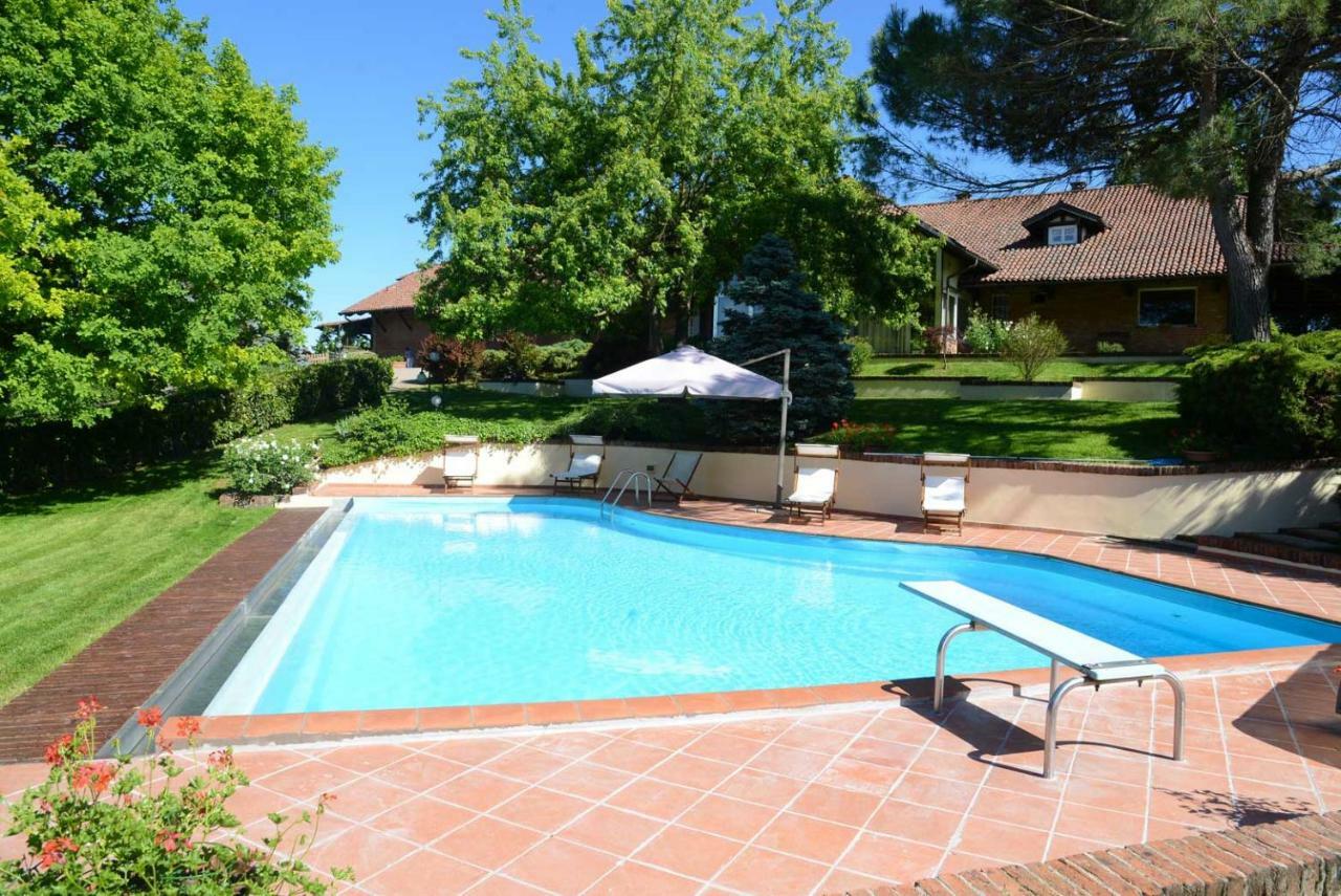 Tenuta Degli Angeli Rossi Asti Exteriör bild