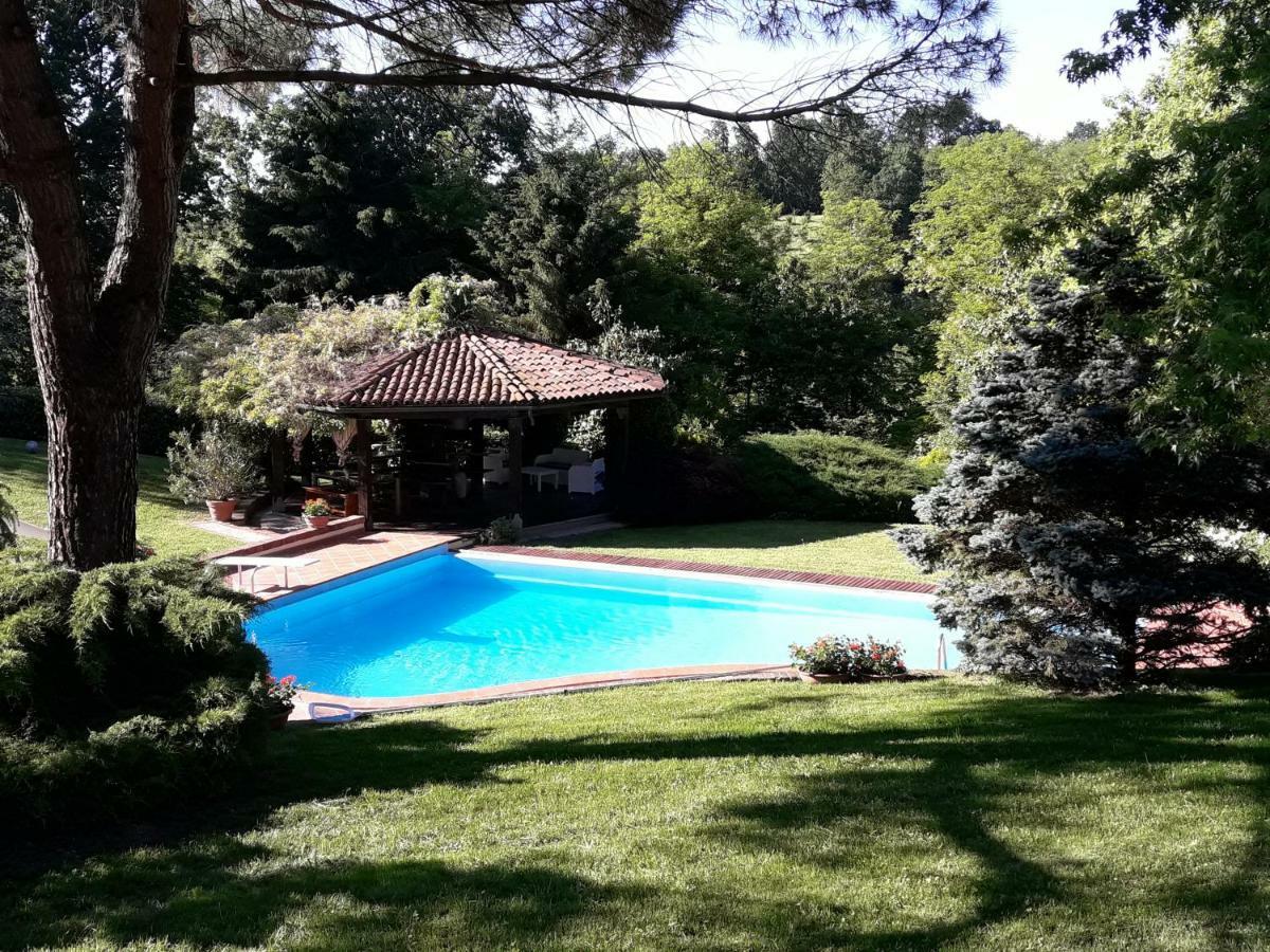Tenuta Degli Angeli Rossi Asti Exteriör bild