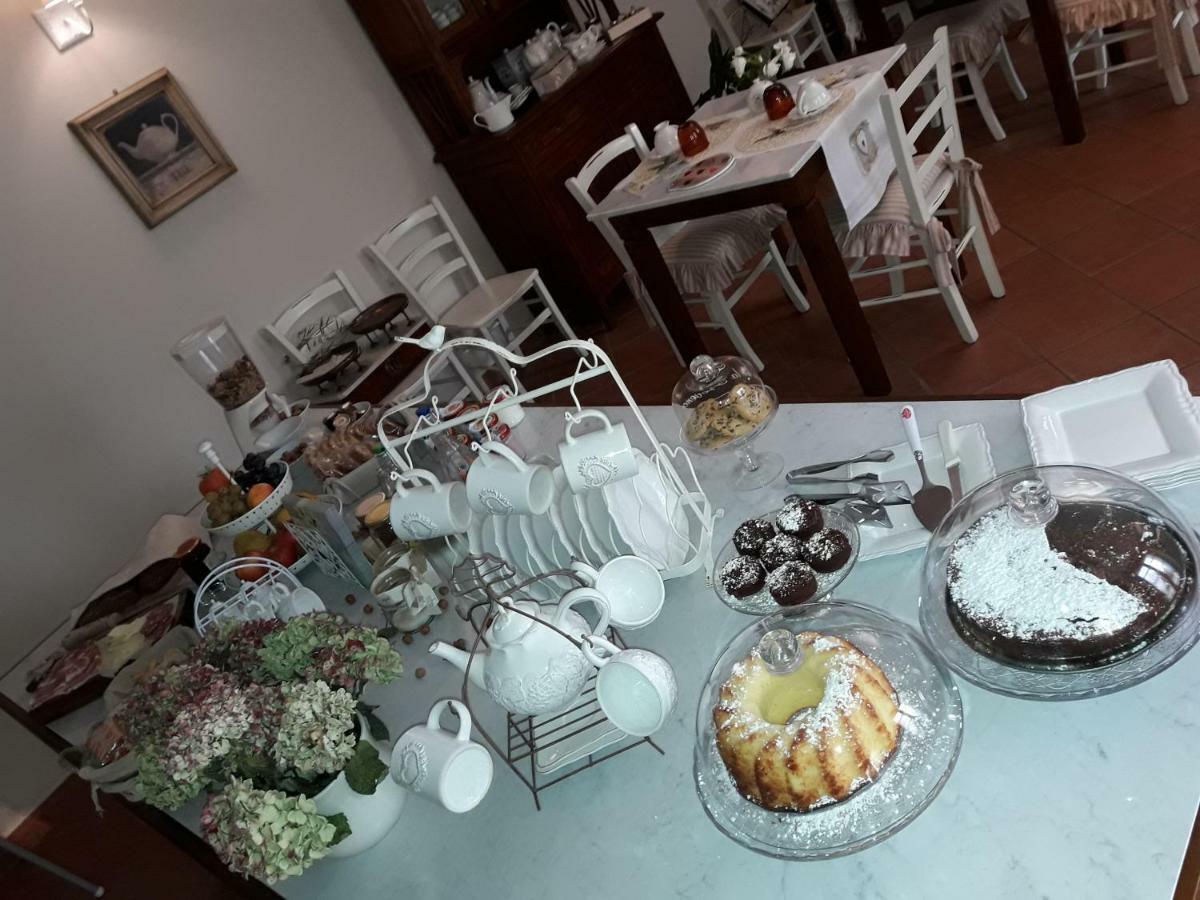 Tenuta Degli Angeli Rossi Asti Exteriör bild